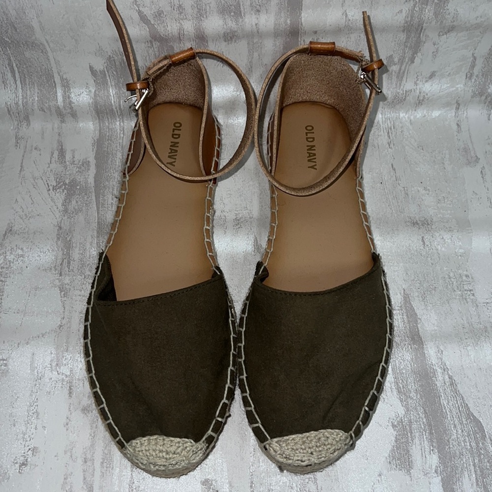Old Navy Sandals